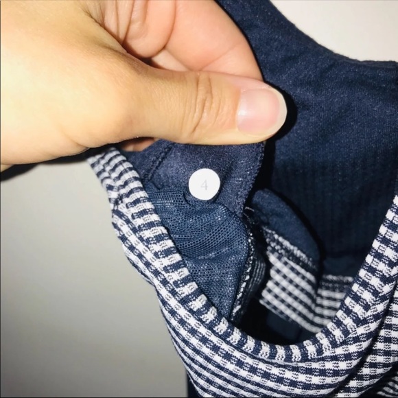 Lululemon Practice Freely Blue Tank in Inkwell 4 - Picture 6 of 6